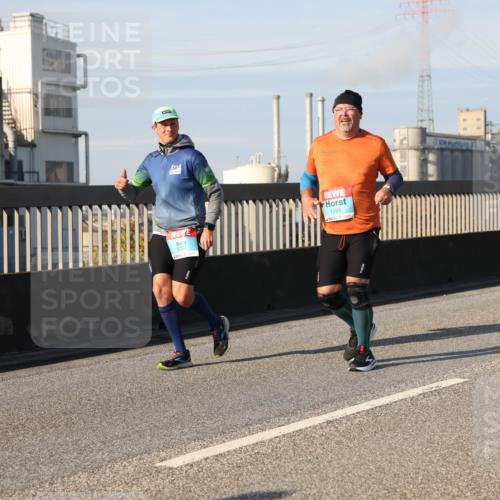 03.10.2025 - Köhlbrandbrückenlauf Lena Gebhardt http://msf.ph/oto/9142196 03.10.2025 09:59:59 Position 2 1593, 3736 meine-sportfotos.de