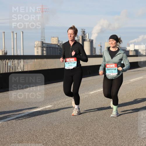 03.10.2025 - Köhlbrandbrückenlauf Lena Gebhardt http://msf.ph/oto/9142220 03.10.2025 10:00:01 Position 2 2051, 1479 meine-sportfotos.de
