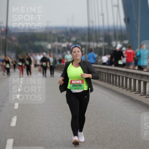 03.10.2025 - Köhlbrandbrückenlauf Jannik Wohlers http://msf.ph/oto/9142231 03.10.2025 15:41:29 Position 1 8512 meine-sportfotos.de