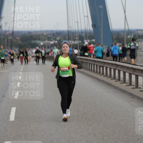 03.10.2025 - Köhlbrandbrückenlauf Jannik Wohlers http://msf.ph/oto/9142260 03.10.2025 15:41:30 Position 1 8512 meine-sportfotos.de