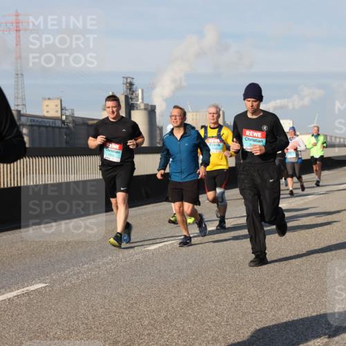 03.10.2025 - Köhlbrandbrückenlauf Lena Gebhardt http://msf.ph/oto/9142277 03.10.2025 10:00:09 Position 2 1917, 22, 1310 meine-sportfotos.de