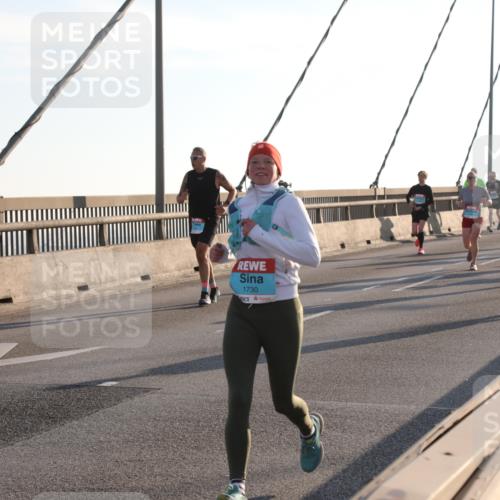 03.10.2025 - Köhlbrandbrückenlauf Yannick Fuchs http://msf.ph/oto/9142281 03.10.2025 08:27:44 Position 2 1730 meine-sportfotos.de