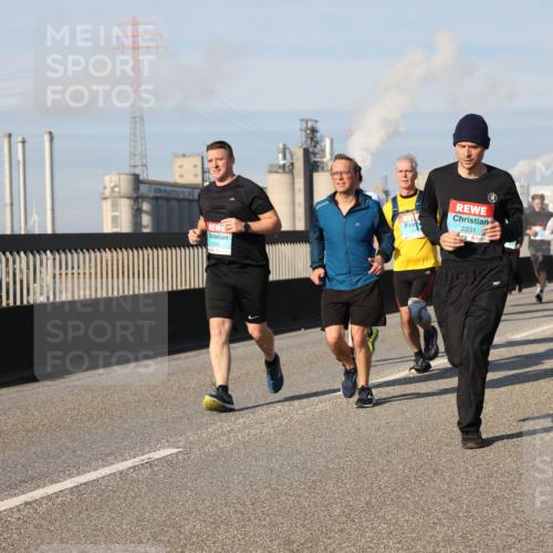 03.10.2025 - Köhlbrandbrückenlauf Lena Gebhardt http://msf.ph/oto/9142286 03.10.2025 10:00:09 Position 2 2231, 1310 meine-sportfotos.de