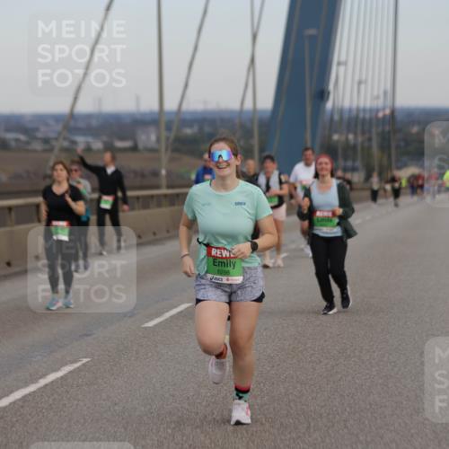 03.10.2025 - Köhlbrandbrückenlauf Jannik Wohlers http://msf.ph/oto/9142296 03.10.2025 15:41:47 Position 1 8298 meine-sportfotos.de