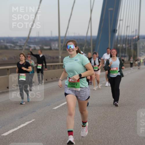 03.10.2025 - Köhlbrandbrückenlauf Jannik Wohlers http://msf.ph/oto/9142302 03.10.2025 15:41:47 Position 1 8298 meine-sportfotos.de