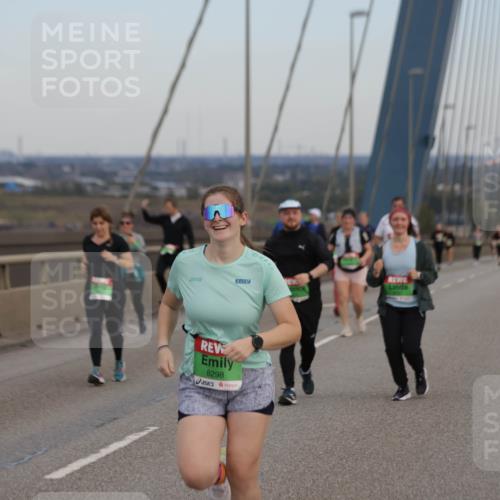 03.10.2025 - Köhlbrandbrückenlauf Jannik Wohlers http://msf.ph/oto/9142328 03.10.2025 15:41:48 Position 1 8298 meine-sportfotos.de