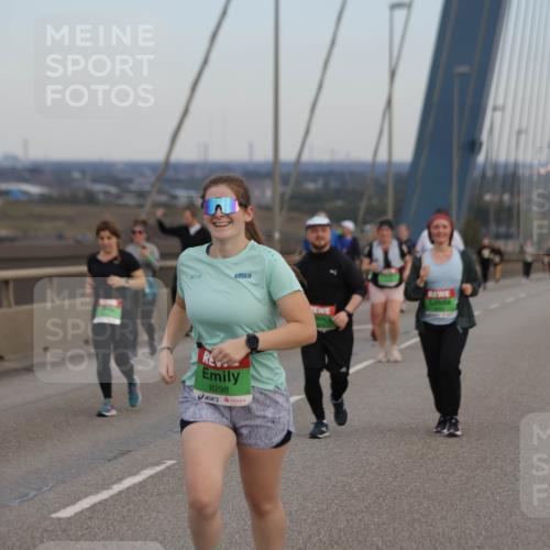 03.10.2025 - Köhlbrandbrückenlauf Jannik Wohlers http://msf.ph/oto/9142332 03.10.2025 15:41:48 Position 1 8298 meine-sportfotos.de
