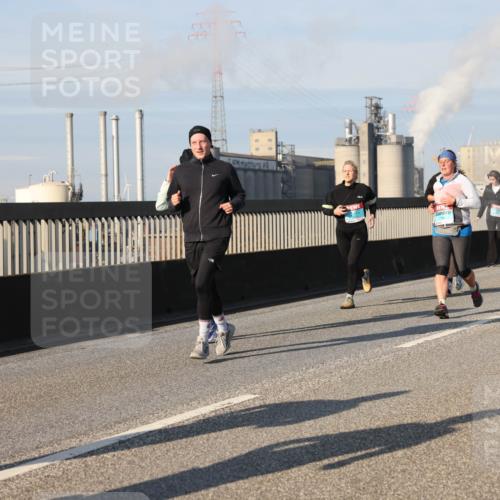 03.10.2025 - Köhlbrandbrückenlauf Lena Gebhardt http://msf.ph/oto/9142334 03.10.2025 10:00:12 Position 2  meine-sportfotos.de