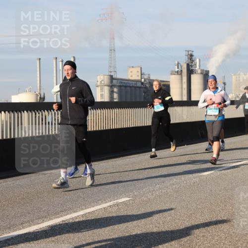 03.10.2025 - Köhlbrandbrückenlauf Lena Gebhardt http://msf.ph/oto/9142338 03.10.2025 10:00:13 Position 2 1746 meine-sportfotos.de