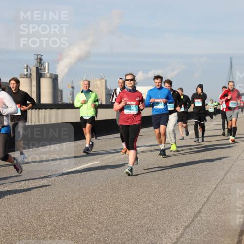 03.10.2025 - Köhlbrandbrückenlauf Lena Gebhardt http://msf.ph/oto/9142357 03.10.2025 10:00:14 Position 2 1746 meine-sportfotos.de