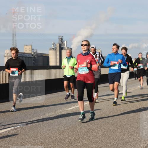 03.10.2025 - Köhlbrandbrückenlauf Lena Gebhardt http://msf.ph/oto/9142372 03.10.2025 10:00:15 Position 2 1746, 3839 meine-sportfotos.de