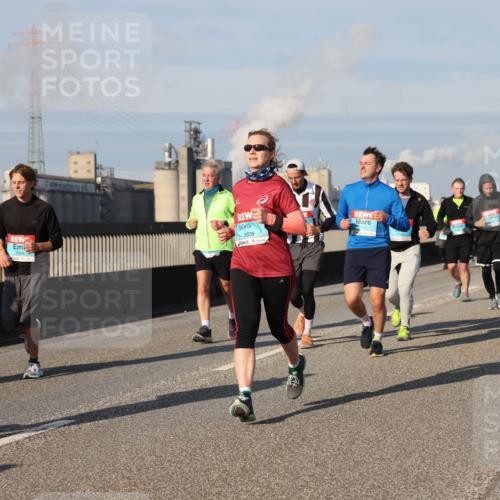 03.10.2025 - Köhlbrandbrückenlauf Lena Gebhardt http://msf.ph/oto/9142382 03.10.2025 10:00:15 Position 2 5, 3839 meine-sportfotos.de