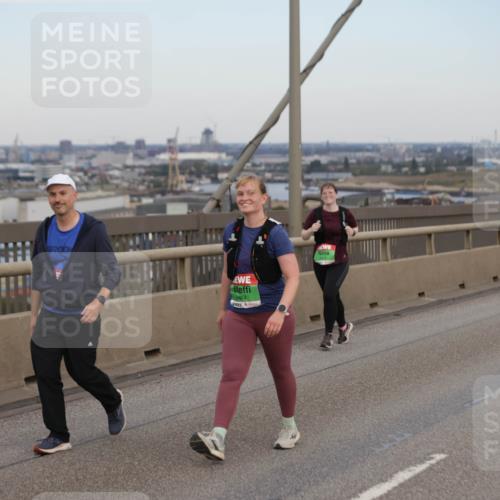 03.10.2025 - Köhlbrandbrückenlauf Jannik Wohlers http://msf.ph/oto/9142404 03.10.2025 15:42:06 Position 1 8664 meine-sportfotos.de