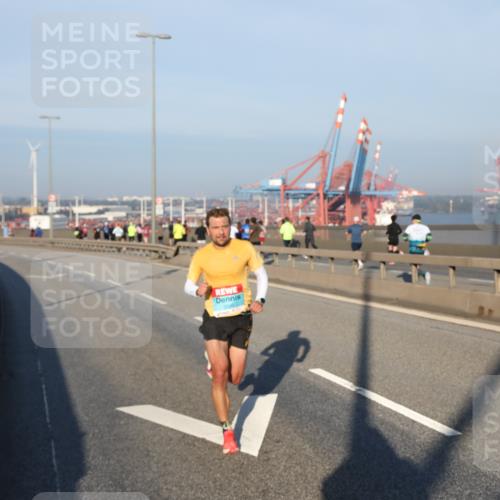 03.10.2025 - Köhlbrandbrückenlauf Yannick Fuchs http://msf.ph/oto/9142411 03.10.2025 08:28:01 Position 2  meine-sportfotos.de