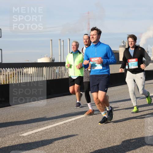 03.10.2025 - Köhlbrandbrückenlauf Lena Gebhardt http://msf.ph/oto/9142428 03.10.2025 10:00:17 Position 2 3732 meine-sportfotos.de