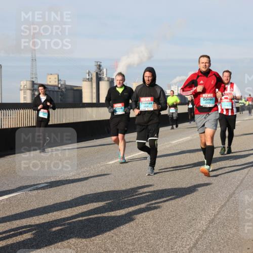 03.10.2025 - Köhlbrandbrückenlauf Lena Gebhardt http://msf.ph/oto/9142451 03.10.2025 10:00:18 Position 2 2855 meine-sportfotos.de