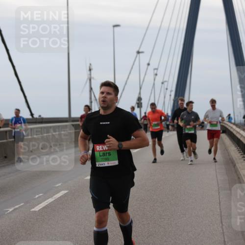 03.10.2025 - Köhlbrandbrückenlauf Jannik Wohlers http://msf.ph/oto/9142465 03.10.2025 15:42:25 Position 1 7403, 7780 meine-sportfotos.de