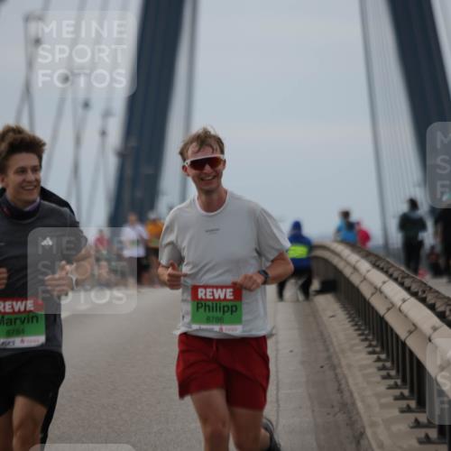 03.10.2025 - Köhlbrandbrückenlauf Jannik Wohlers http://msf.ph/oto/9142500 03.10.2025 15:42:28 Position 1 8784, 8786 meine-sportfotos.de