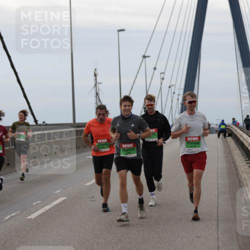 03.10.2025 - Köhlbrandbrückenlauf Jannik Wohlers http://msf.ph/oto/9142513 03.10.2025 15:42:28 Position 1 8784, 8786 meine-sportfotos.de