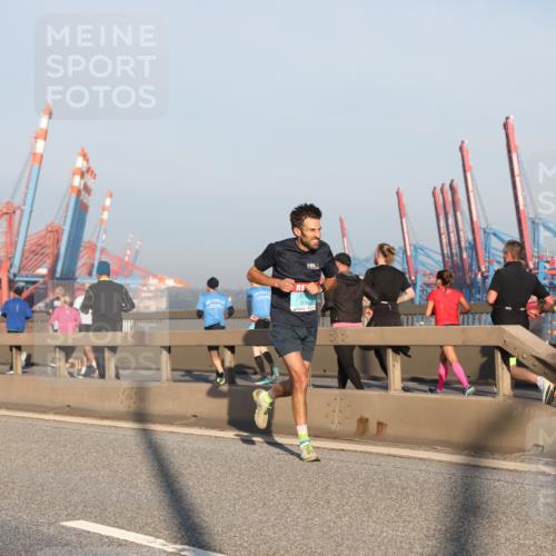 03.10.2025 - Köhlbrandbrückenlauf Yannick Fuchs http://msf.ph/oto/9142525 03.10.2025 08:28:50 Position 2 3760 meine-sportfotos.de