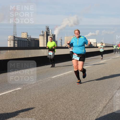 03.10.2025 - Köhlbrandbrückenlauf Lena Gebhardt http://msf.ph/oto/9142534 03.10.2025 10:00:21 Position 2 2243 meine-sportfotos.de