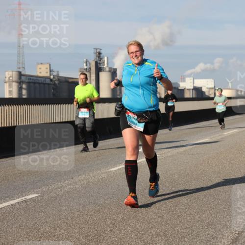 03.10.2025 - Köhlbrandbrückenlauf Lena Gebhardt http://msf.ph/oto/9142545 03.10.2025 10:00:22 Position 2 2243 meine-sportfotos.de