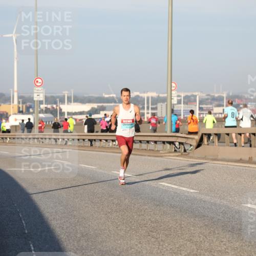 03.10.2025 - Köhlbrandbrückenlauf Yannick Fuchs http://msf.ph/oto/9142582 03.10.2025 08:29:03 Position 2  meine-sportfotos.de