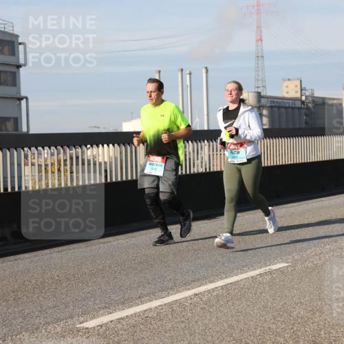 03.10.2025 - Köhlbrandbrückenlauf Lena Gebhardt http://msf.ph/oto/9142584 03.10.2025 10:00:24 Position 2 1995, 3031 meine-sportfotos.de