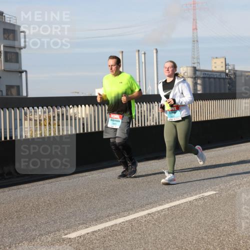 03.10.2025 - Köhlbrandbrückenlauf Lena Gebhardt http://msf.ph/oto/9142588 03.10.2025 10:00:24 Position 2 1995, 109, 3031 meine-sportfotos.de