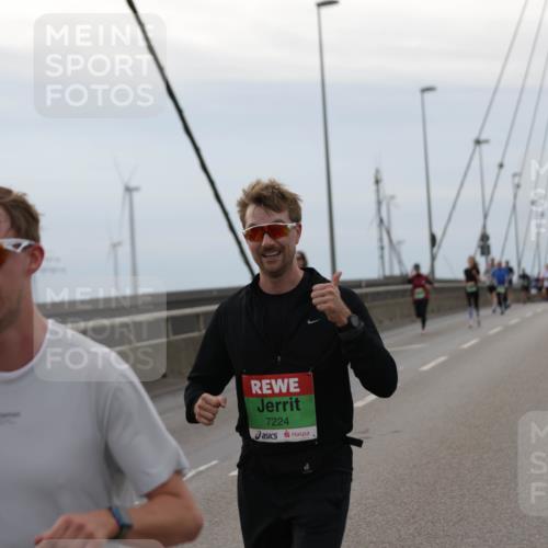 03.10.2025 - Köhlbrandbrückenlauf Jannik Wohlers http://msf.ph/oto/9142590 03.10.2025 15:42:31 Position 1 7224 meine-sportfotos.de