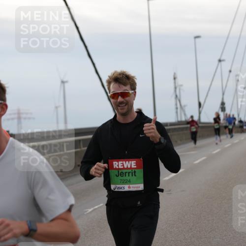 03.10.2025 - Köhlbrandbrückenlauf Jannik Wohlers http://msf.ph/oto/9142593 03.10.2025 15:42:31 Position 1 7224 meine-sportfotos.de