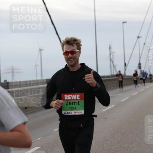03.10.2025 - Köhlbrandbrückenlauf Jannik Wohlers http://msf.ph/oto/9142595 03.10.2025 15:42:31 Position 1 7224 meine-sportfotos.de