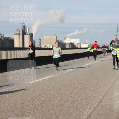 03.10.2025 - Köhlbrandbrückenlauf Lena Gebhardt http://msf.ph/oto/9142604 03.10.2025 10:00:25 Position 2  meine-sportfotos.de