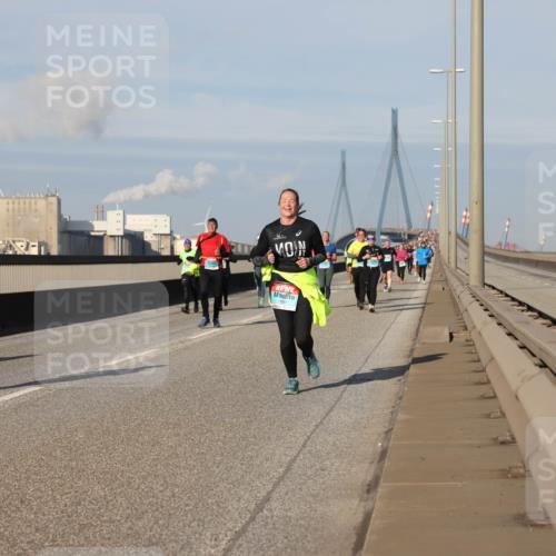 03.10.2025 - Köhlbrandbrückenlauf Lena Gebhardt http://msf.ph/oto/9142614 03.10.2025 10:00:27 Position 2  meine-sportfotos.de