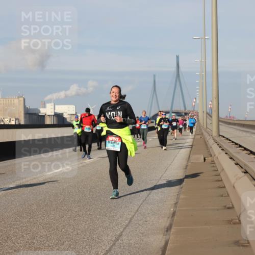 03.10.2025 - Köhlbrandbrückenlauf Lena Gebhardt http://msf.ph/oto/9142621 03.10.2025 10:00:27 Position 2 1547 meine-sportfotos.de