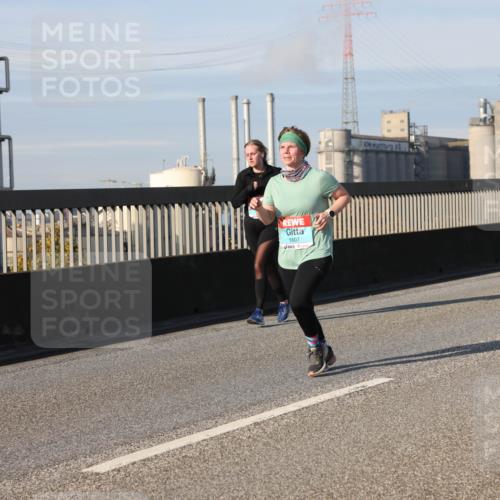 03.10.2025 - Köhlbrandbrückenlauf Lena Gebhardt http://msf.ph/oto/9142632 03.10.2025 10:00:28 Position 2 1607 meine-sportfotos.de
