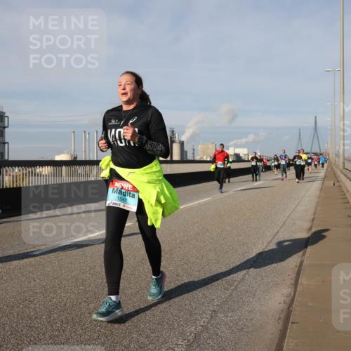 03.10.2025 - Köhlbrandbrückenlauf Lena Gebhardt http://msf.ph/oto/9142658 03.10.2025 10:00:30 Position 2 1547 meine-sportfotos.de