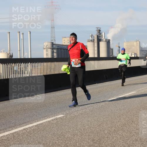 03.10.2025 - Köhlbrandbrückenlauf Lena Gebhardt http://msf.ph/oto/9142669 03.10.2025 10:00:33 Position 2  meine-sportfotos.de