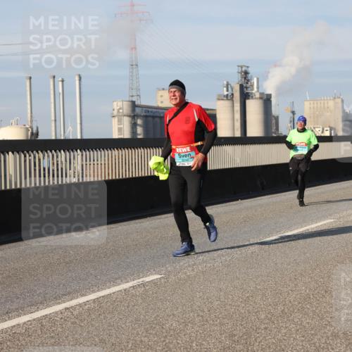 03.10.2025 - Köhlbrandbrückenlauf Lena Gebhardt http://msf.ph/oto/9142672 03.10.2025 10:00:33 Position 2 3030 meine-sportfotos.de