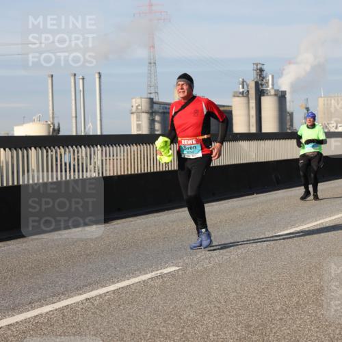 03.10.2025 - Köhlbrandbrückenlauf Lena Gebhardt http://msf.ph/oto/9142680 03.10.2025 10:00:33 Position 2  meine-sportfotos.de