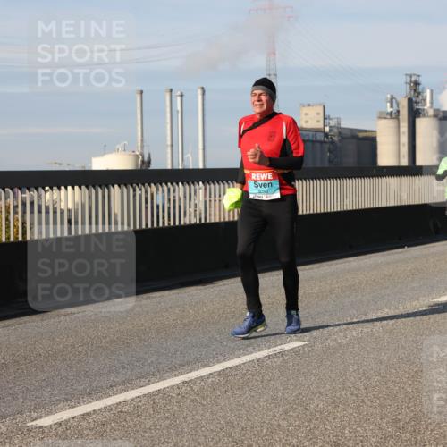03.10.2025 - Köhlbrandbrückenlauf Lena Gebhardt http://msf.ph/oto/9142685 03.10.2025 10:00:33 Position 2 3030 meine-sportfotos.de