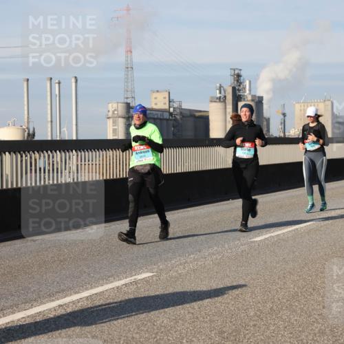 03.10.2025 - Köhlbrandbrückenlauf Lena Gebhardt http://msf.ph/oto/9142710 03.10.2025 10:00:35 Position 2 2674, 1971, 1051 meine-sportfotos.de