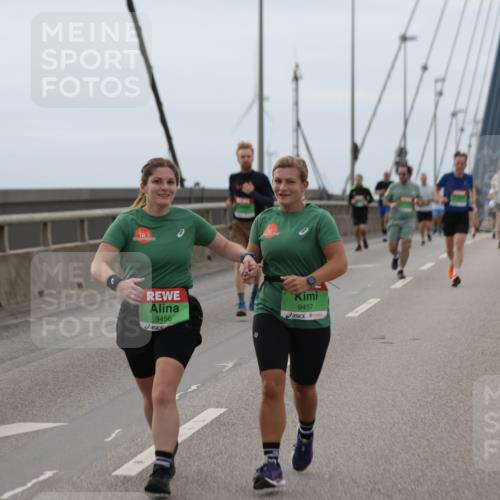 03.10.2025 - Köhlbrandbrückenlauf Jannik Wohlers http://msf.ph/oto/9142711 03.10.2025 15:43:58 Position 1 9456, 9457 meine-sportfotos.de