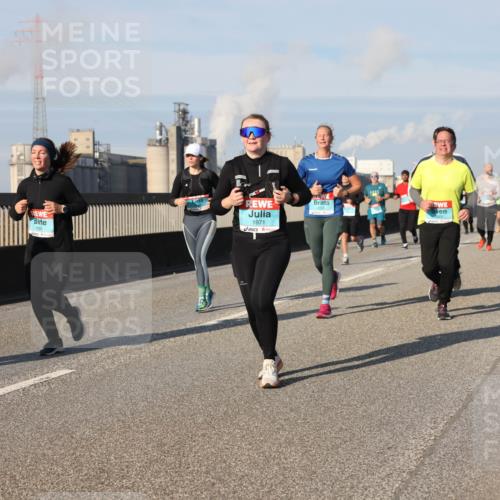03.10.2025 - Köhlbrandbrückenlauf Lena Gebhardt http://msf.ph/oto/9142734 03.10.2025 10:00:36 Position 2 1051, 1971 meine-sportfotos.de