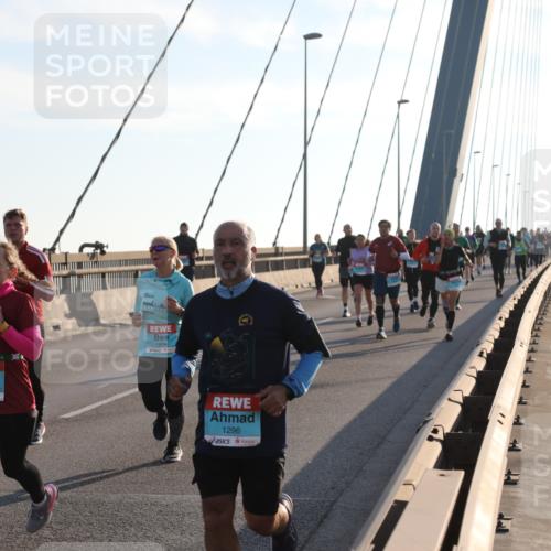 03.10.2025 - Köhlbrandbrückenlauf Yannick Fuchs http://msf.ph/oto/9142763 03.10.2025 08:29:40 Position 2 1515, 1514, 1296 meine-sportfotos.de