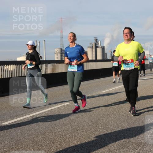 03.10.2025 - Köhlbrandbrückenlauf Lena Gebhardt http://msf.ph/oto/9142774 03.10.2025 10:00:38 Position 2 2055, 1663 meine-sportfotos.de