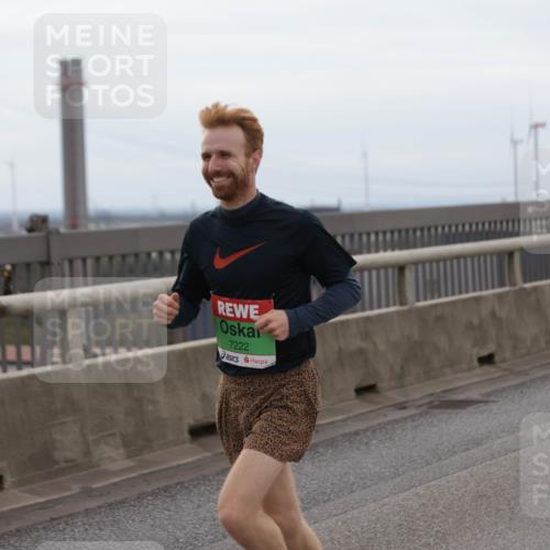 03.10.2025 - Köhlbrandbrückenlauf Jannik Wohlers http://msf.ph/oto/9142783 03.10.2025 15:44:03 Position 1 7222 meine-sportfotos.de