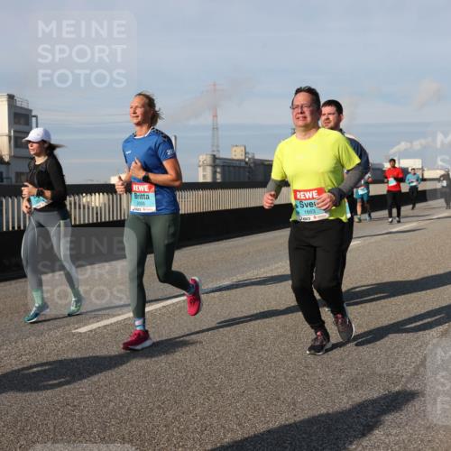 03.10.2025 - Köhlbrandbrückenlauf Lena Gebhardt http://msf.ph/oto/9142784 03.10.2025 10:00:39 Position 2 2055, 202, 1663 meine-sportfotos.de
