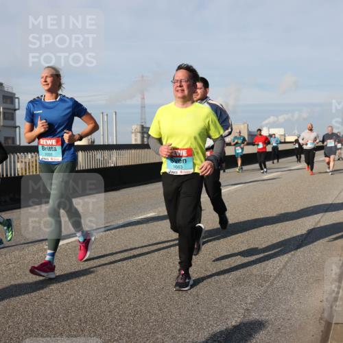 03.10.2025 - Köhlbrandbrückenlauf Lena Gebhardt http://msf.ph/oto/9142788 03.10.2025 10:00:39 Position 2 2055, 1663 meine-sportfotos.de