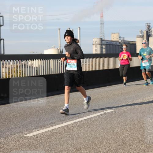 03.10.2025 - Köhlbrandbrückenlauf Lena Gebhardt http://msf.ph/oto/9142820 03.10.2025 10:00:41 Position 2 2897 meine-sportfotos.de